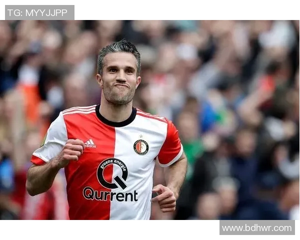 范佩西加盟曼联助力球队夺取英超冠军的传奇之路