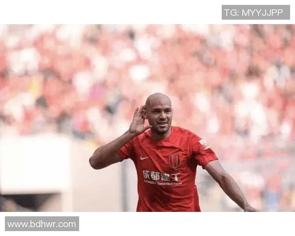 费利佩精彩进球助力成都蓉城赢得关键胜利展现球队强大实力