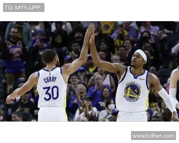 勇士战胜尼克斯，继续向总冠军迈进！