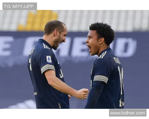 基耶利尼在社交媒体上晒出夏日度假照，引发粉丝热议