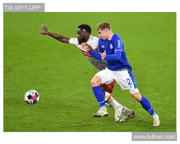 沙尔克04客场战平斯图加特,稳定发挥积极备战下一场